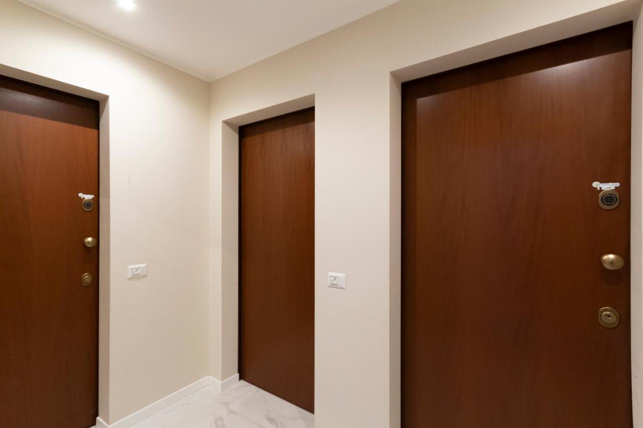 Via Torino Apartment 1 มิลาน ภายนอก รูปภาพ